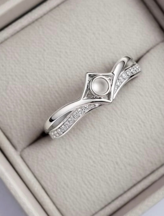 Inverted Wishbone Keepsake Ring