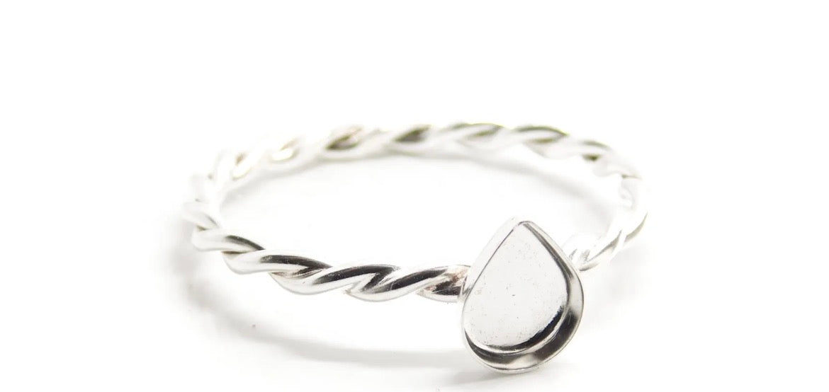 Twisted Keepsake Ring