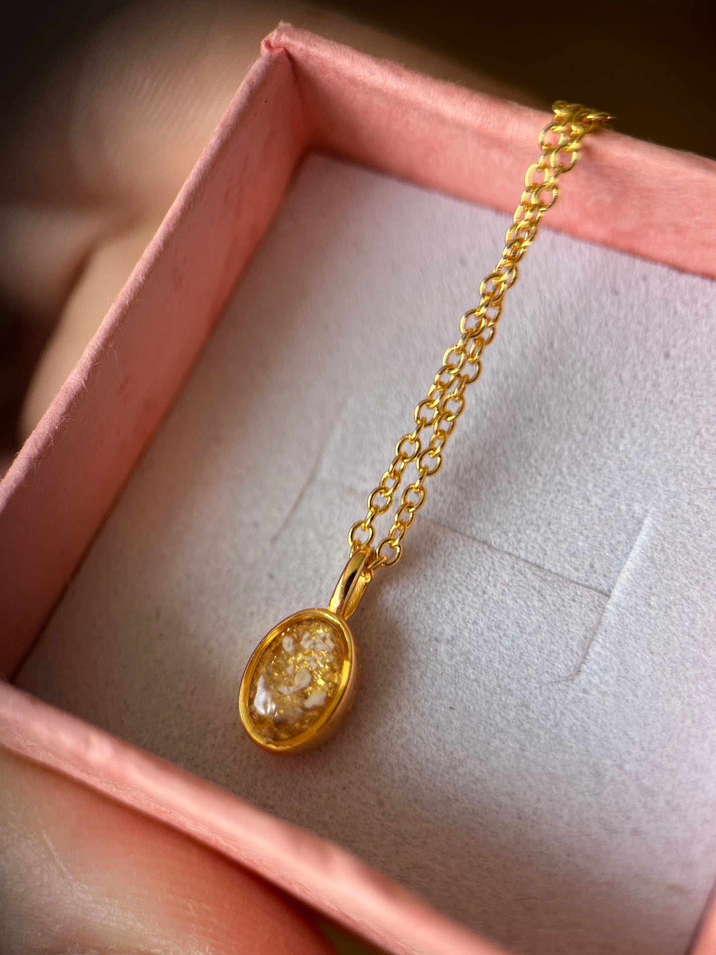 The Eternal Oval Pendant