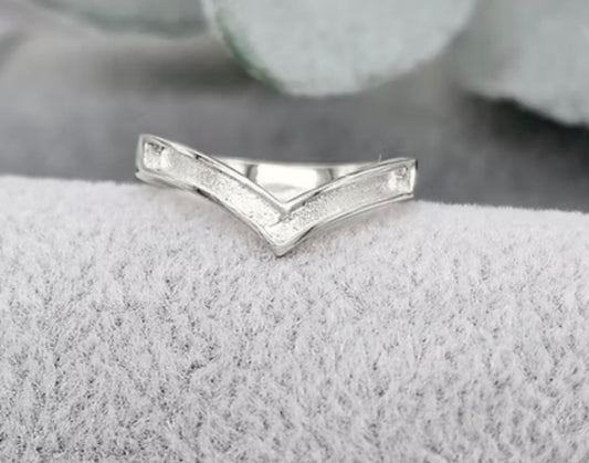 Plain Wishbone Keepsake Ring