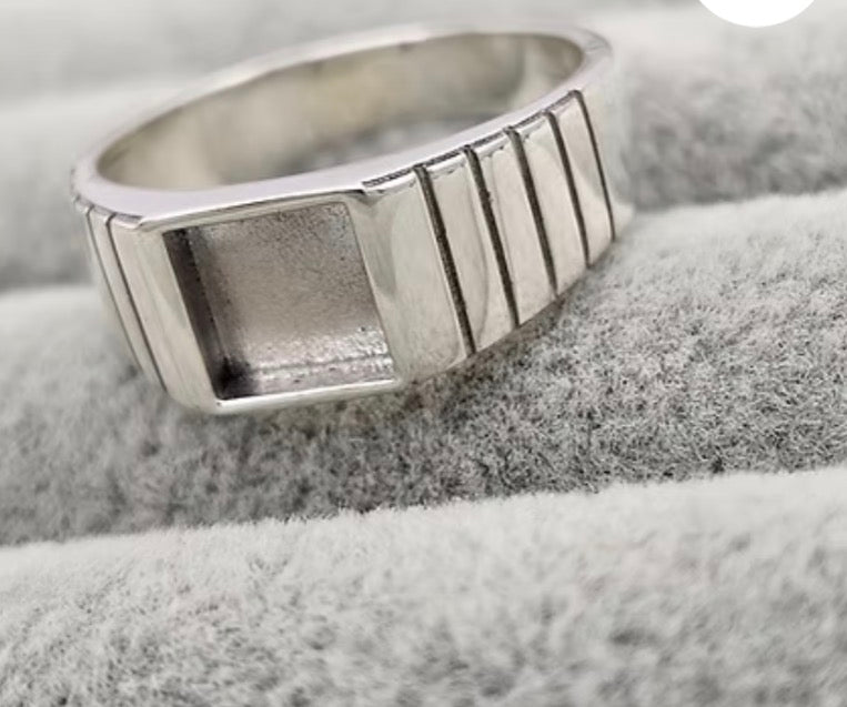 Men’s Ashes Square Signet Ring