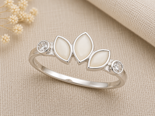 Leaf Trio Keepsake Ring